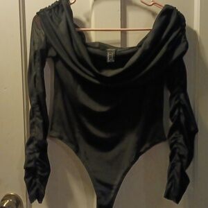 🤠Forever 21 Long Sleeve Top/Bodysuit Size Medium